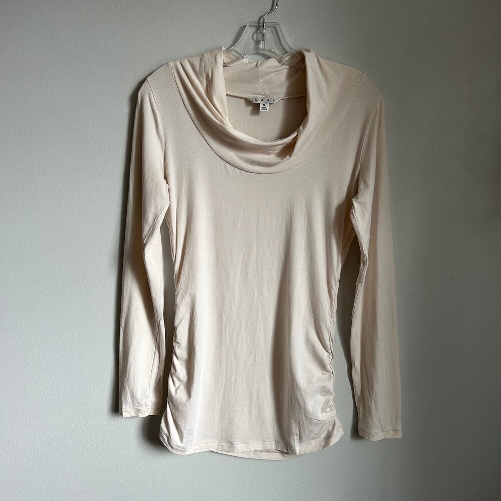 CAbi Cream Slouch Cowl Neck Ruched Sides Long Sleeve Basic T Shirt Size Small